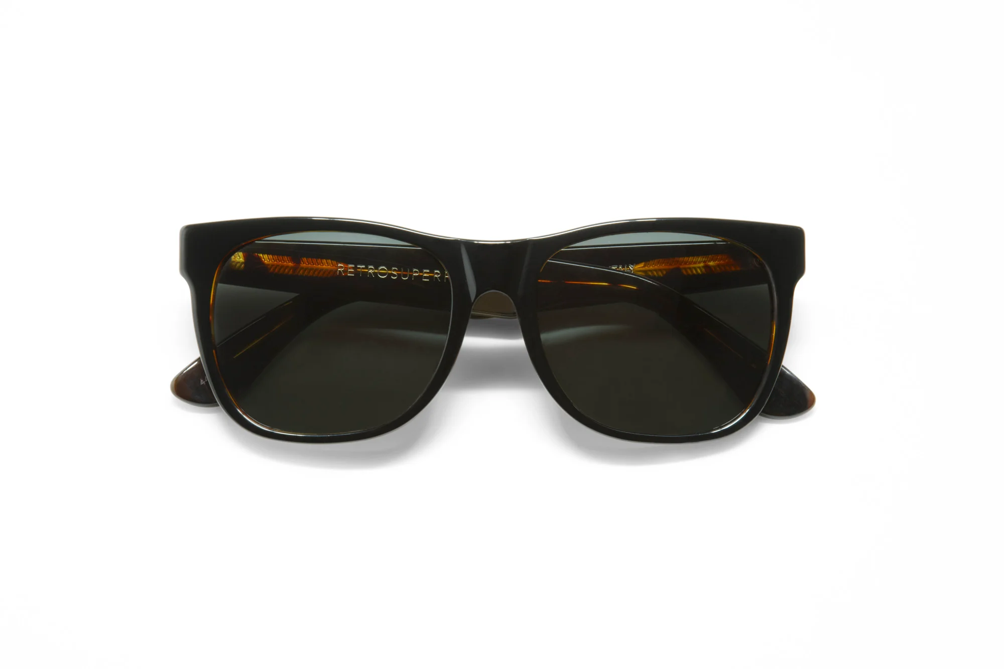 Classic Havana Black Top