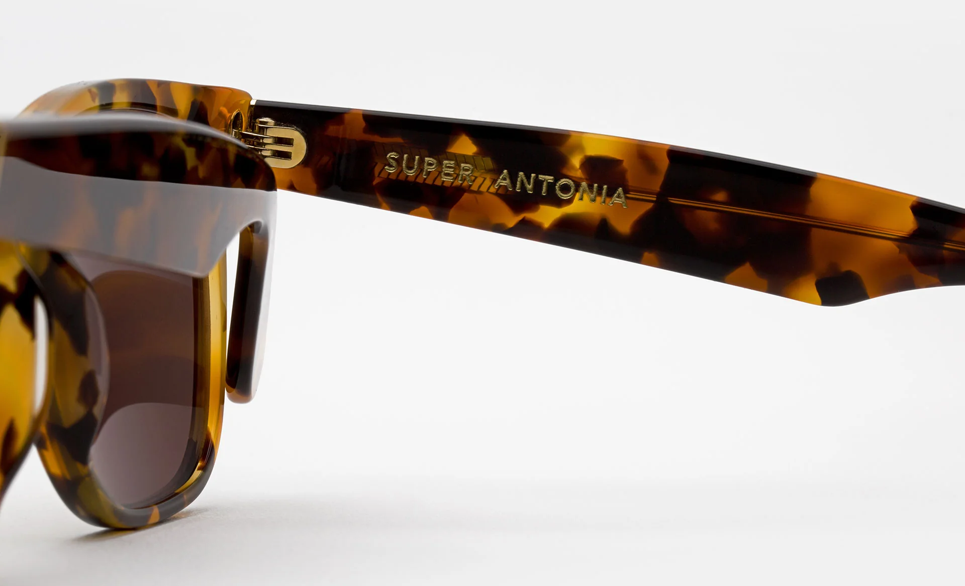 Classic Dark Havana Antonia - Image 4
