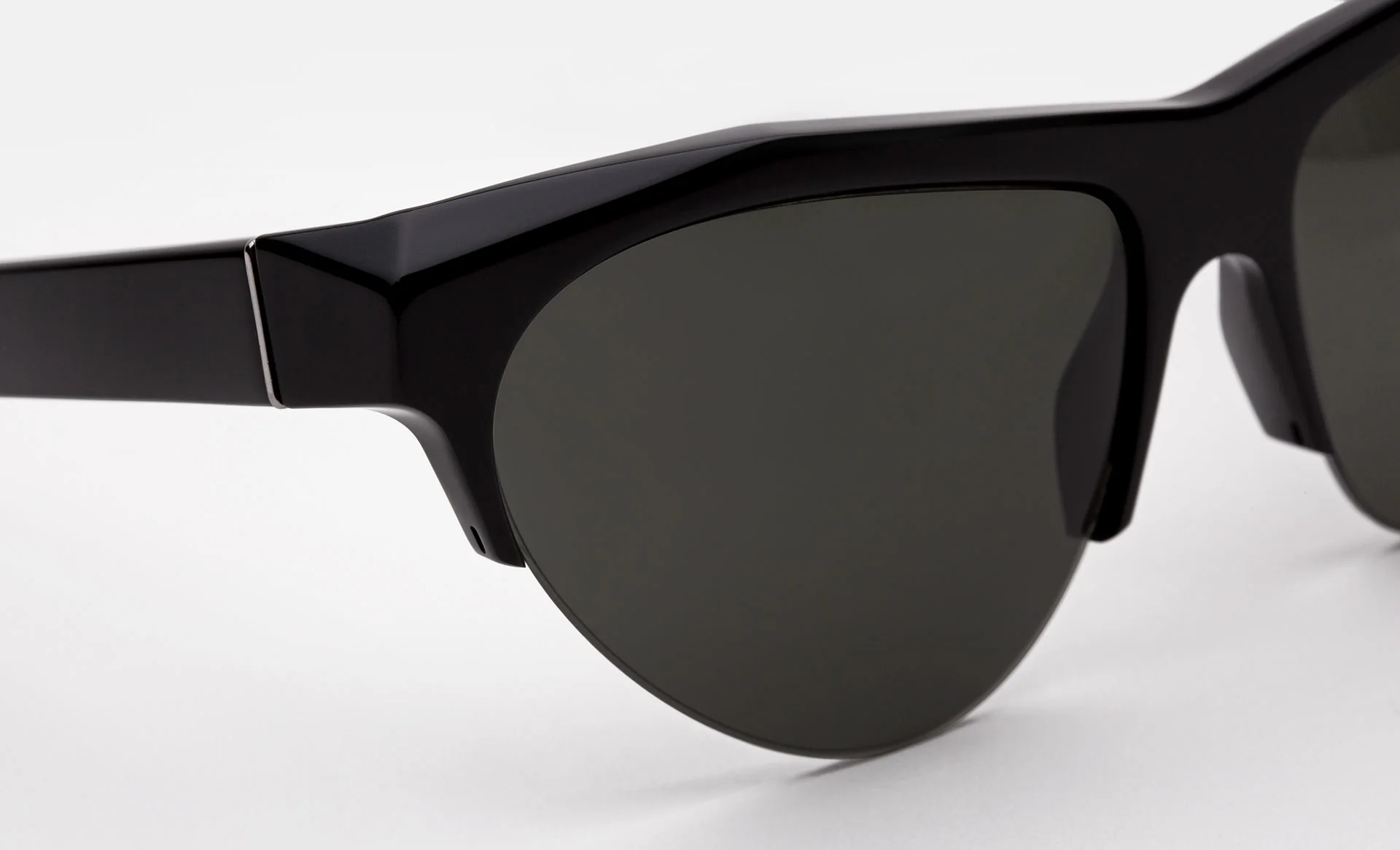 Ora Black - Image 3